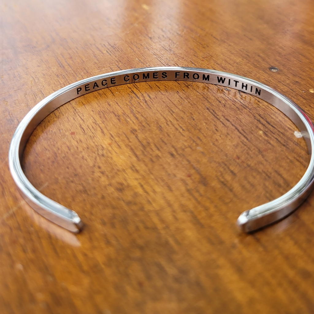 Mantra Band Peace Comes From Within 10$